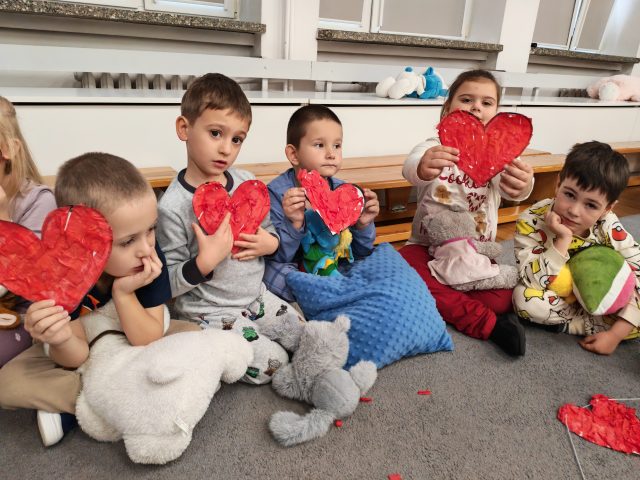 Dzieci podczas Dnia w piżamach