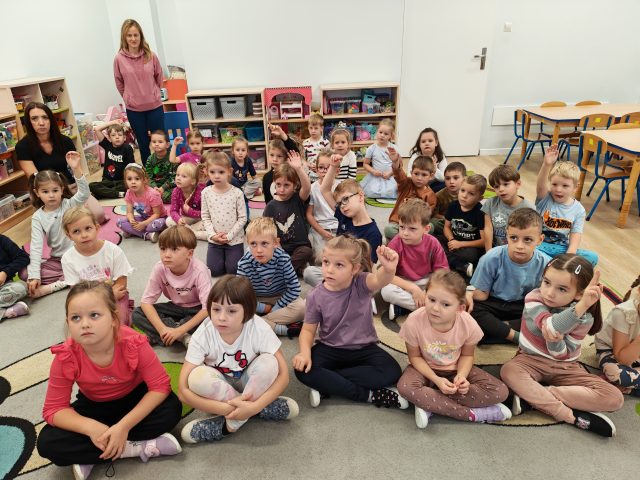 Dzieci podczas zajęć